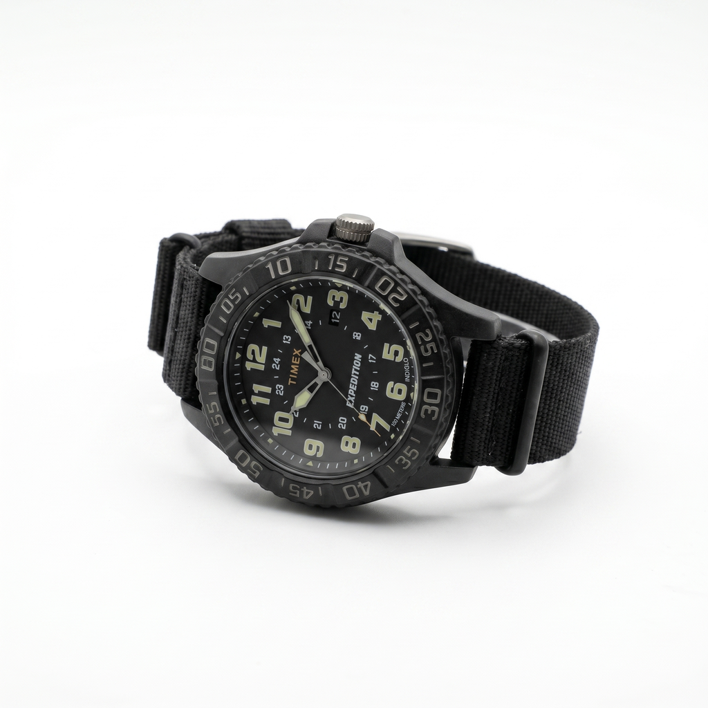 Reloj tactico Timex Expedition - angulo tres cuartos detalle dial