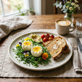 Decorative egg cutter - breakfast plate with zigzag-cut eggs